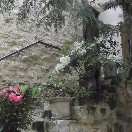 D'hotes-tour De Garde Xive