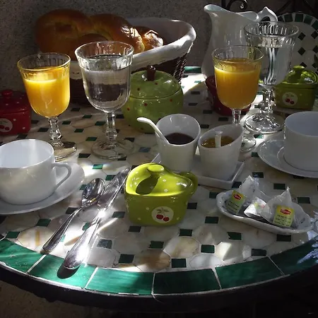 D'hotes-tour De Garde Xive Bed & Breakfast