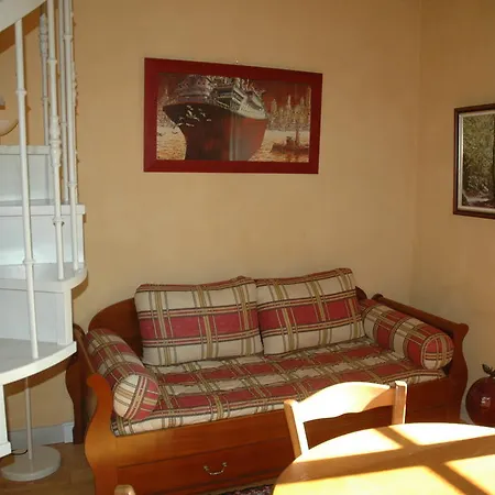 Bed & Breakfast D'hotes-tour De Garde Xive *