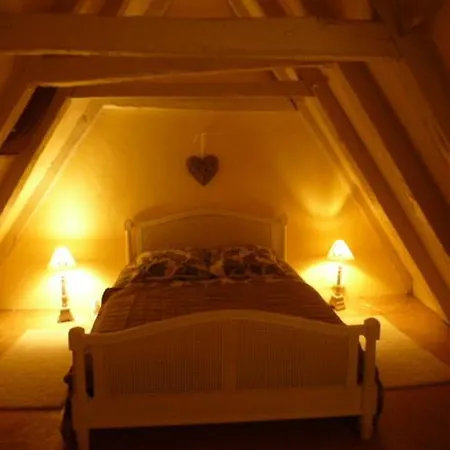 D'hotes-tour De Garde Xive Bed & Breakfast *